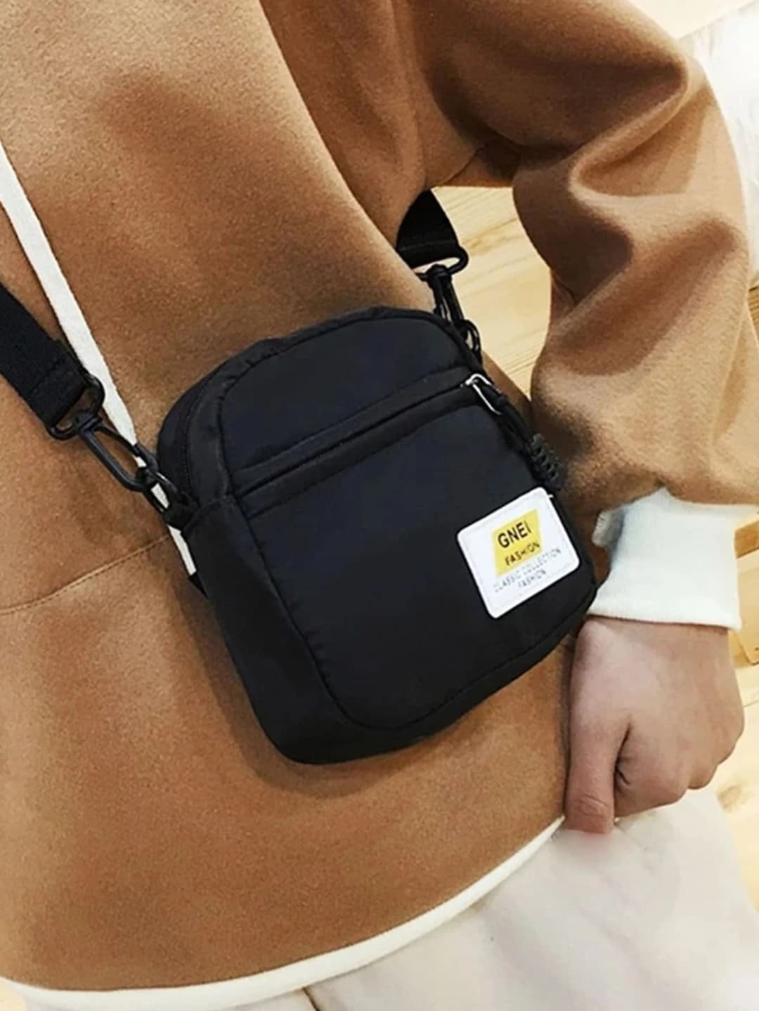 High School Students University Freshman Multifunctional Sling Bag Shoulder Bag Casual Bag Mini Men Patch Detail Square Bag, Handbag Schoolbag For Travel,College,Outdoors,Sports,Commute Crossbody Bag Sling Bag Shoulder Bag Side Bag Square Bag For Holiday Travel Essentials Summer Gifts For Boyfriend Men Gifts College Bag Fathers Day Gifts DadFor Books Back To School Multi-Functional Dorm Sling Bag For Man Man Bag Cross Body Bag Side Bag School Supplies Fall Messenger Bag Bag For Man Cylinder Bag Old Money Halloween Christmas