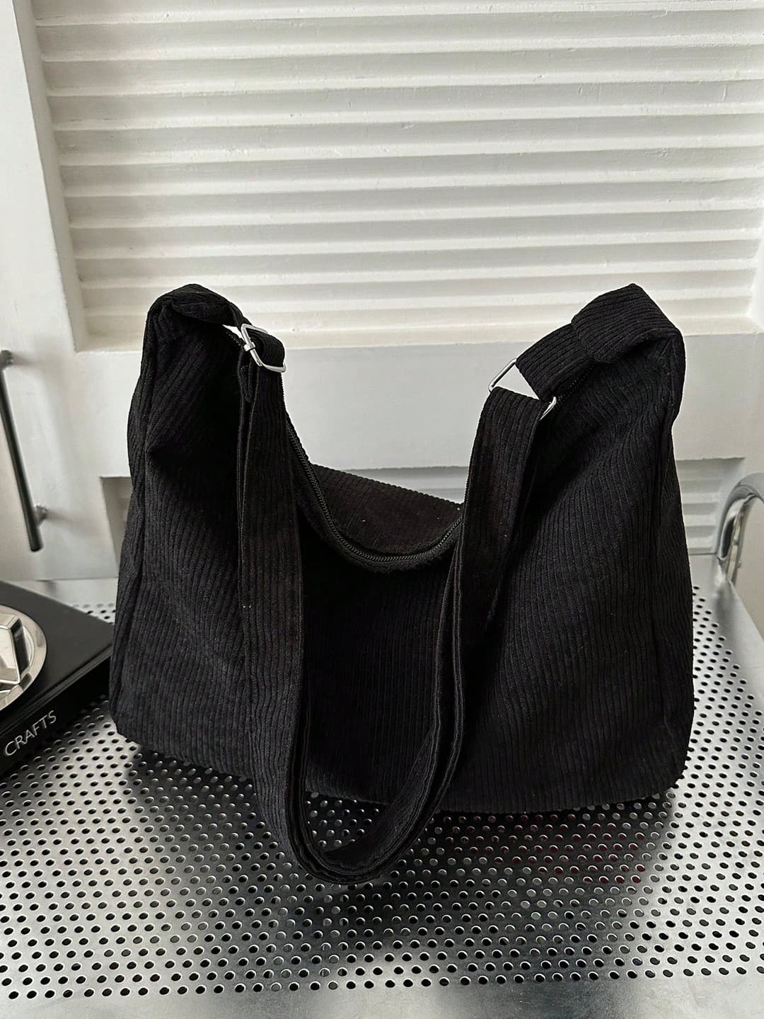 Fashionable Casual Large Capacity Solid Corduroy Women's Crossbody Bag Black Corduroy Hobo Shoulder Bag, Lightweight Minimalist Bag, Tote Solid Color Bag Handbags
