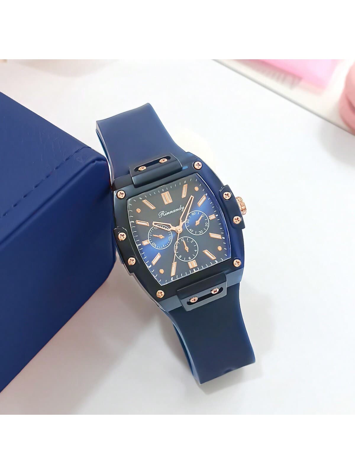 1pc Unisex Silicone Strap Barrel-Shaped Quartz Wristwatch, Blue, Fashionable & Elegant, Lightweight For Daily Wear