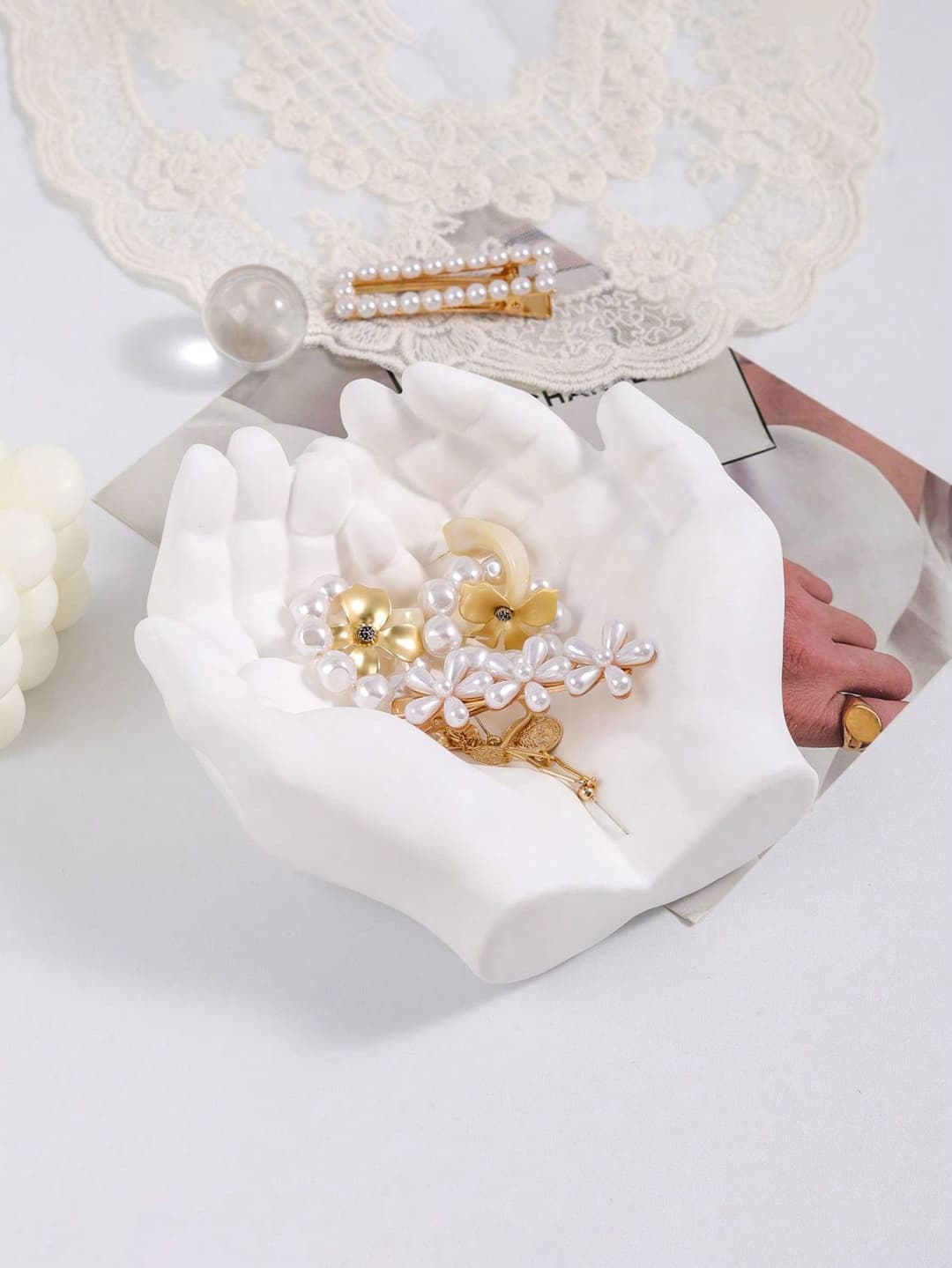 1pc Unique Hand-Shaped Jewelry Stand, Resin Material, Home Desk Decor Tray, Jewelry Storage Box