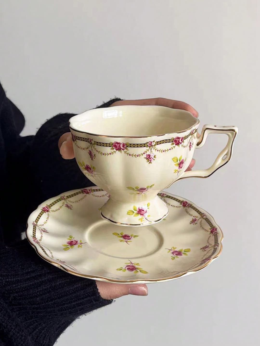 1 Set Vintage Palace-Style British Floral Coffee Cup & Saucer Set, High-End Ceramic Coffee Cup & Saucer, French Afternoon Tea Dessert Cup & Saucer, Exquisite Gift Cup