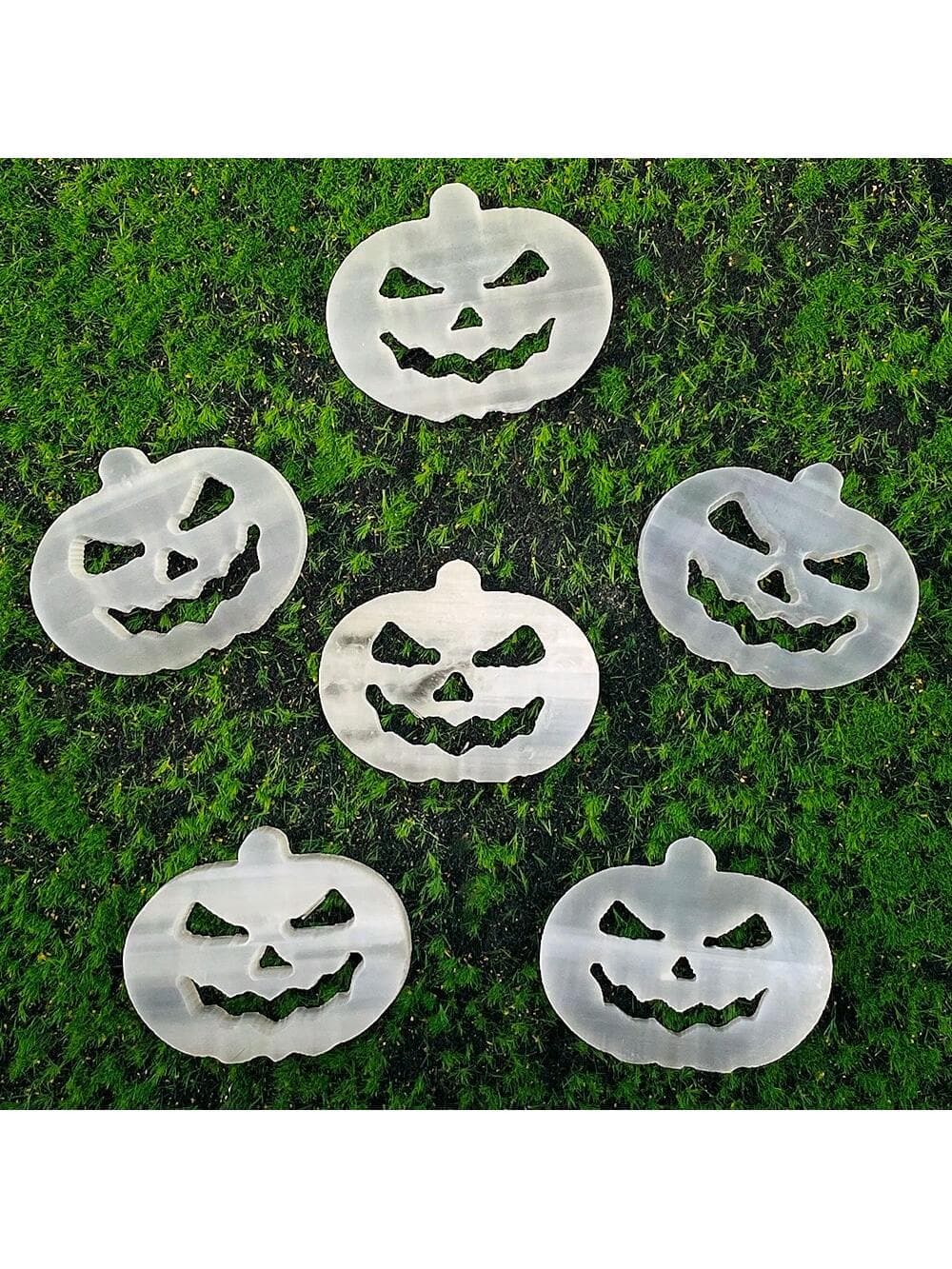 1PC Selenite Crystal Pumpkin Ghost Head Carving - Natural Rock Crystal Halloween Decor, Home & Office Ornamental