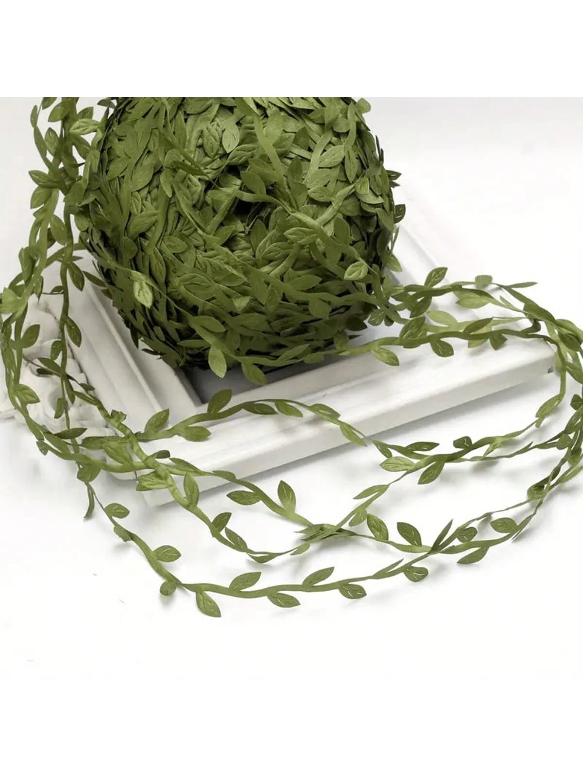 1 Roll 10 Meters Green Leaf Willow Leaf Garland Decorative Simulated Green Plant DIY Handmade Wreath Material